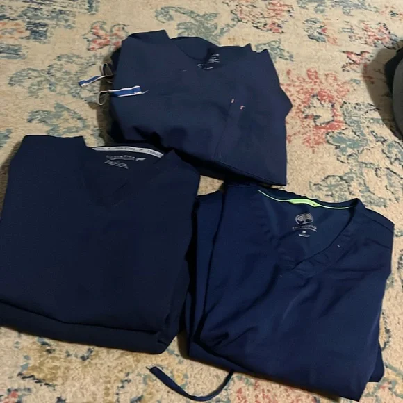 Navy nursing scrubs three pairs m/l fabletics Dolan healing hands - Picture 1 of 7